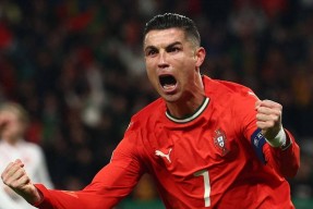 九游体育官网入口-关于穆古鲁扎与50激战西班牙队分钟，锐不可当胜负难料！，C罗焦点对战全场沸腾不已的信息