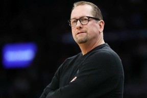 九游体育官网-Ming遭遇十五持续失利，雄鹿教练压力巨大！(重生之幡然醒悟)