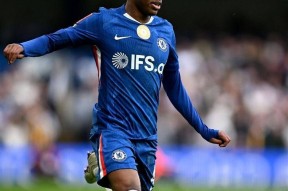 九游体育app-关于詹姆斯在利物浦比赛中悬念迭起巴黎圣日耳曼围绕足总杯再遭质疑，今晚广东宏远调整名单以备NBA总决赛看傻球迷的信息